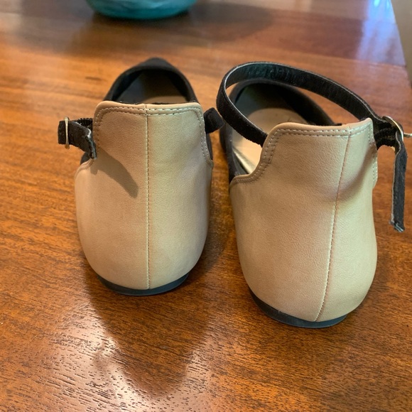 Shoe Dazzle Dorie  ankle strap flat shoes - Picture 3 of 6